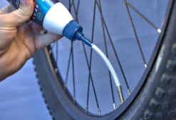 SQUIRT Seal Preventive Bottle 150ml -SRAM Shop 5c46ec578e0a8